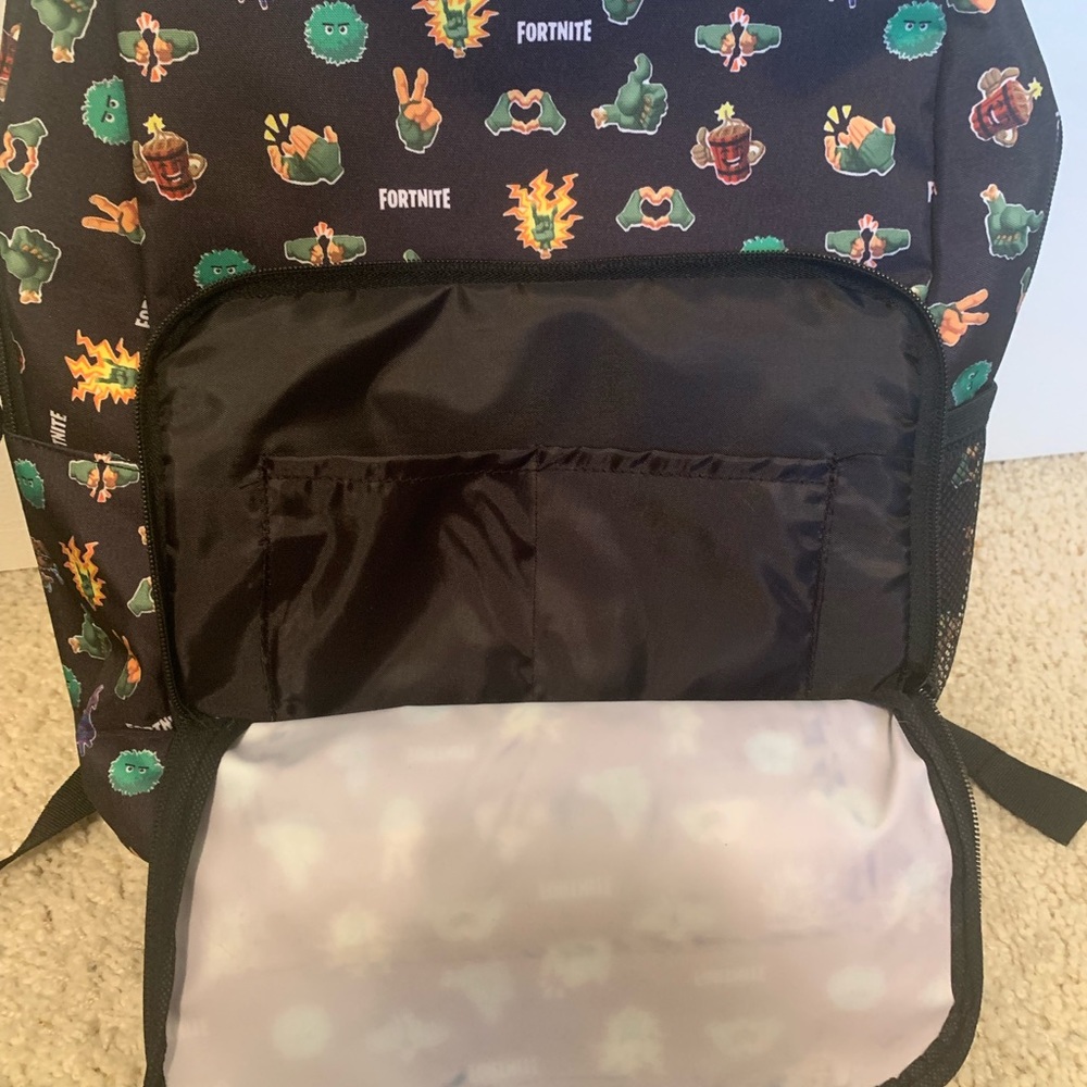 Unisex Kids Cool Fortnite backpack - Picture 4 of 8